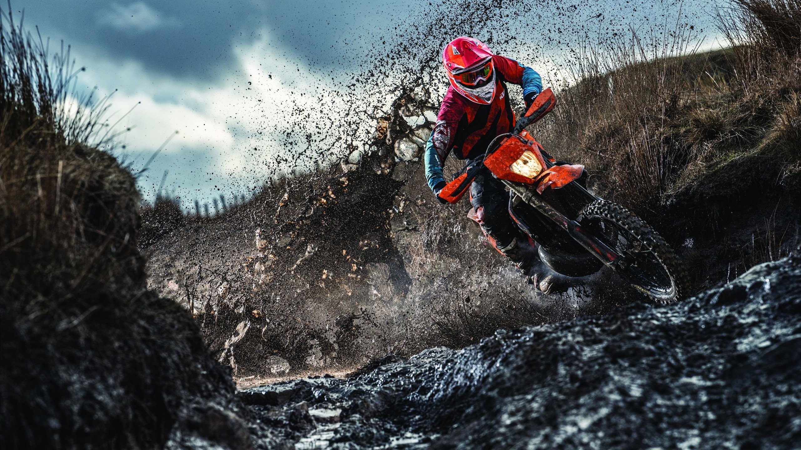 世界青少年水上滑板锦标赛震撼来袭,水上滑板初学者开始怎么练